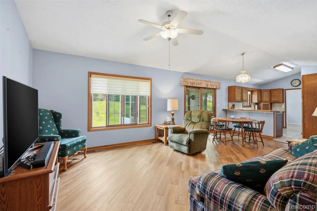 2482 Valley Lane Drive Grand Blanc Charter Township MI 48439