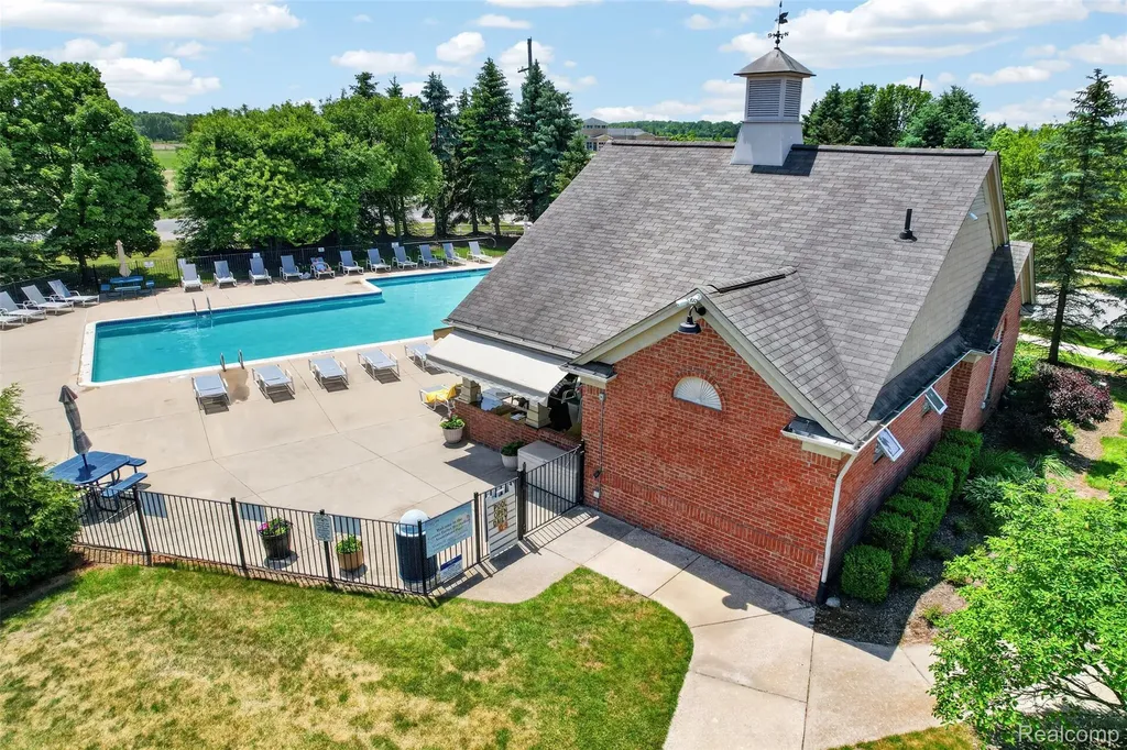 7460 Kensington Drive York Charter Township MI 48197