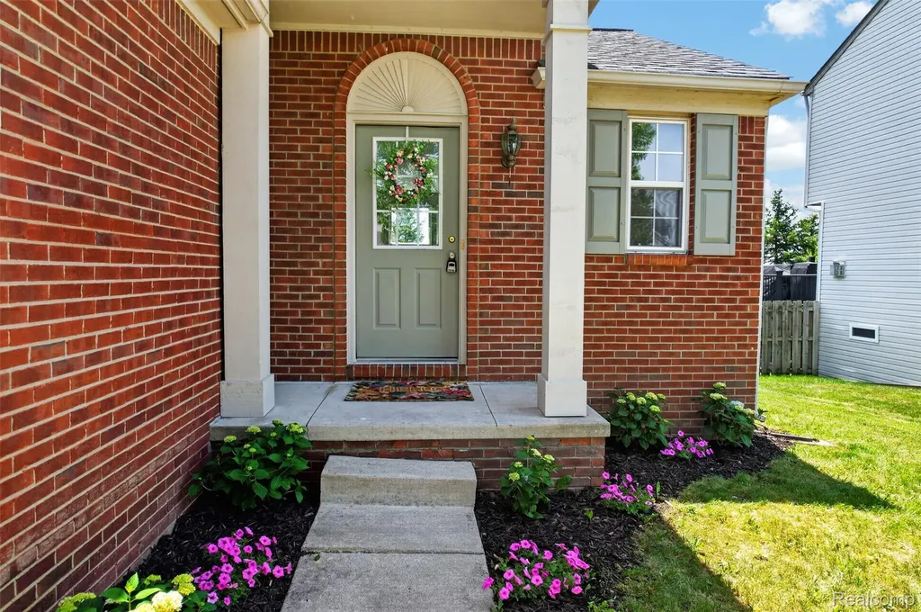 7460 Kensington Drive York Charter Township MI 48197