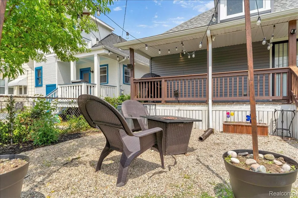 3003 Fischer Street Detroit City MI 48214