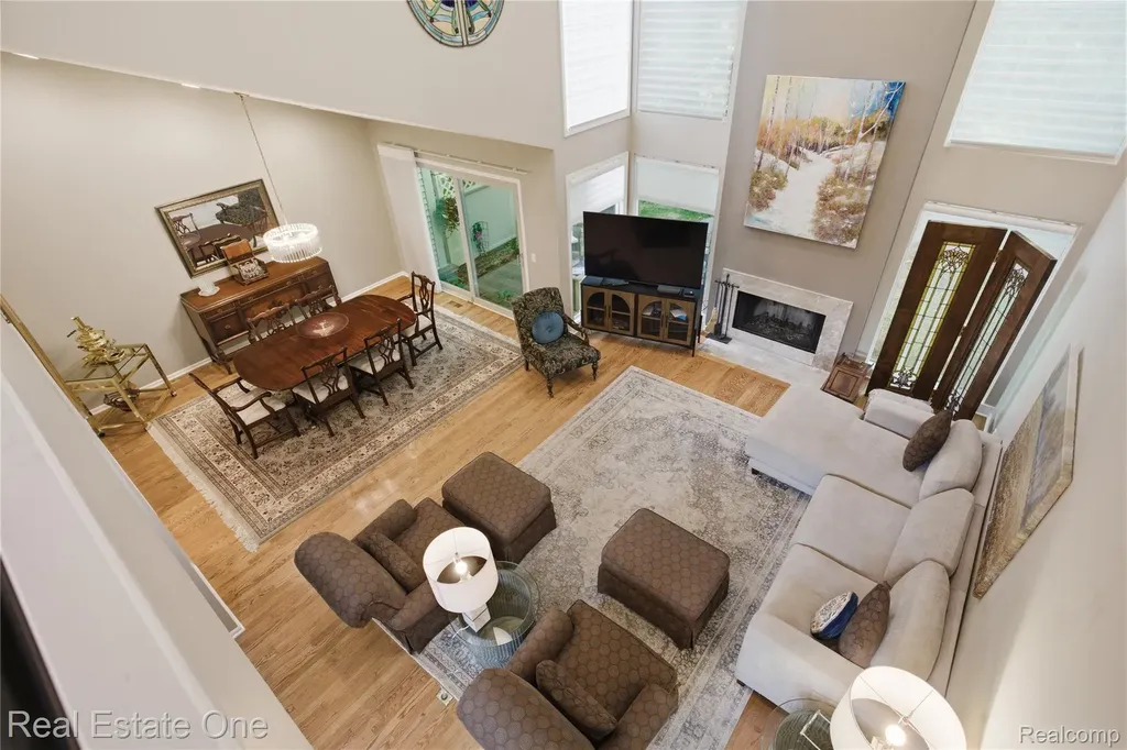 6011 Simsbury Court West Bloomfield Charter Township MI 48322