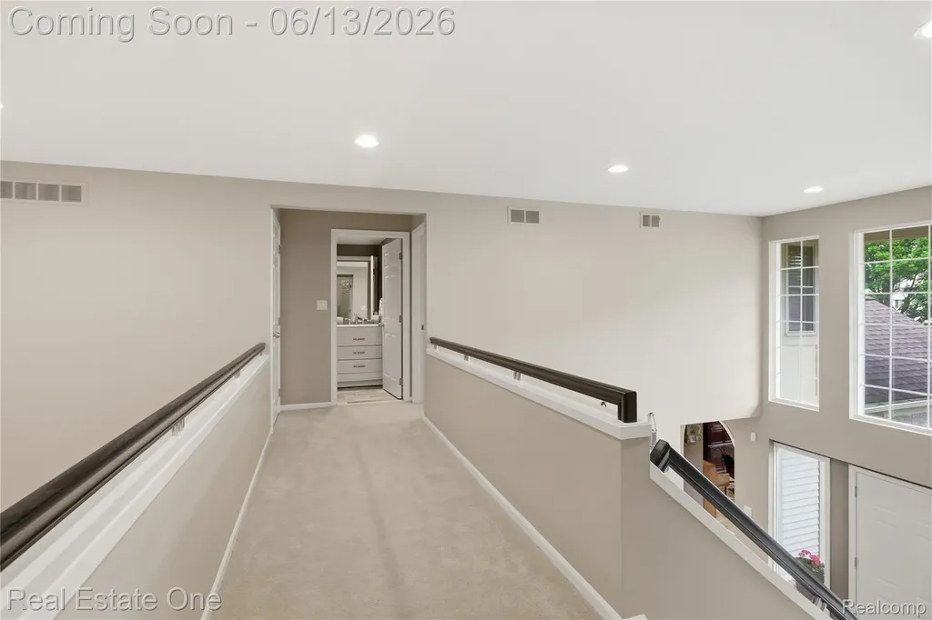 6011 Simsbury Court West Bloomfield Charter Township MI 48322
