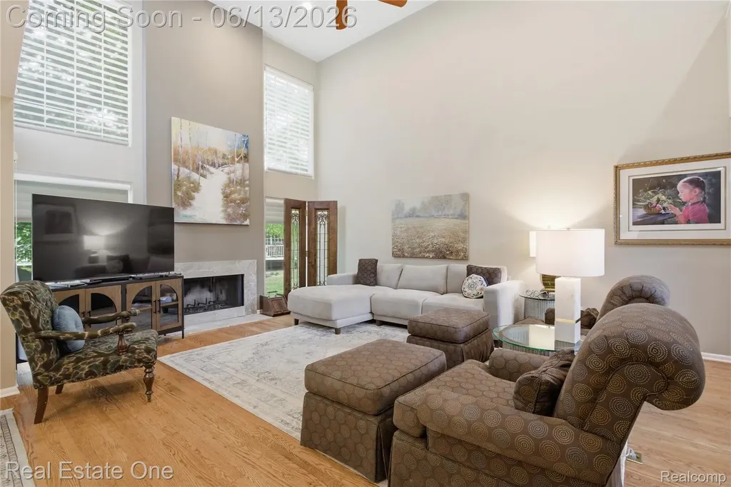 6011 Simsbury Court West Bloomfield Charter Township MI 48322