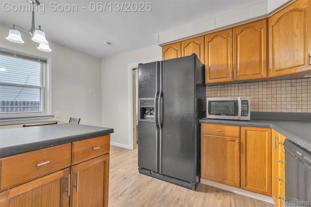 14470 Syracuse Street Taylor City MI 48180