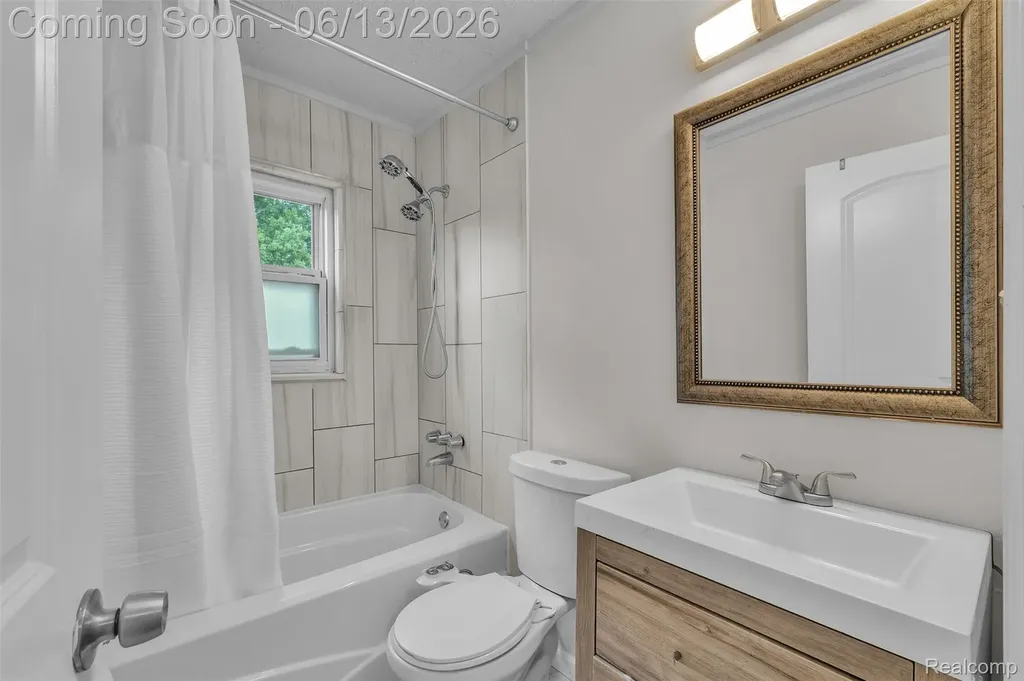 14470 Syracuse Street Taylor City MI 48180