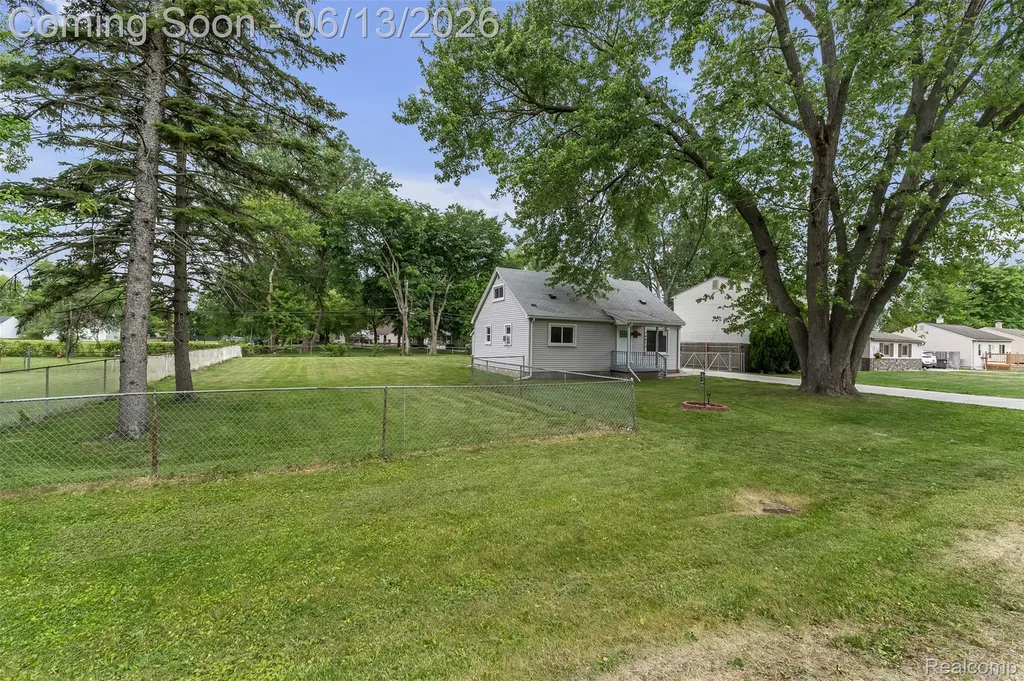 14470 Syracuse Street Taylor City MI 48180