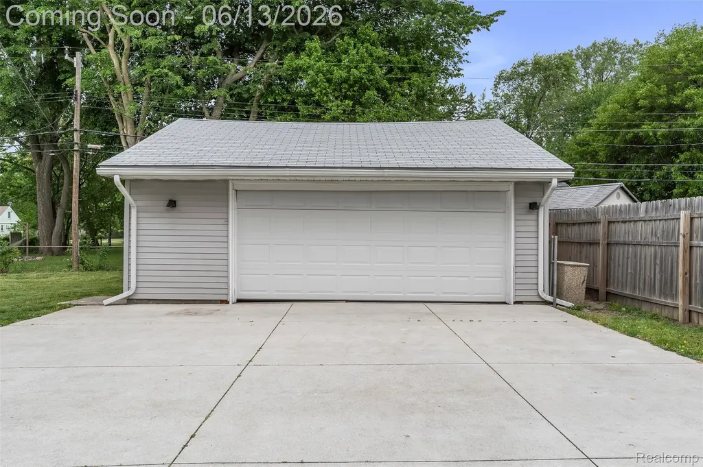 14470 Syracuse Street Taylor City MI 48180