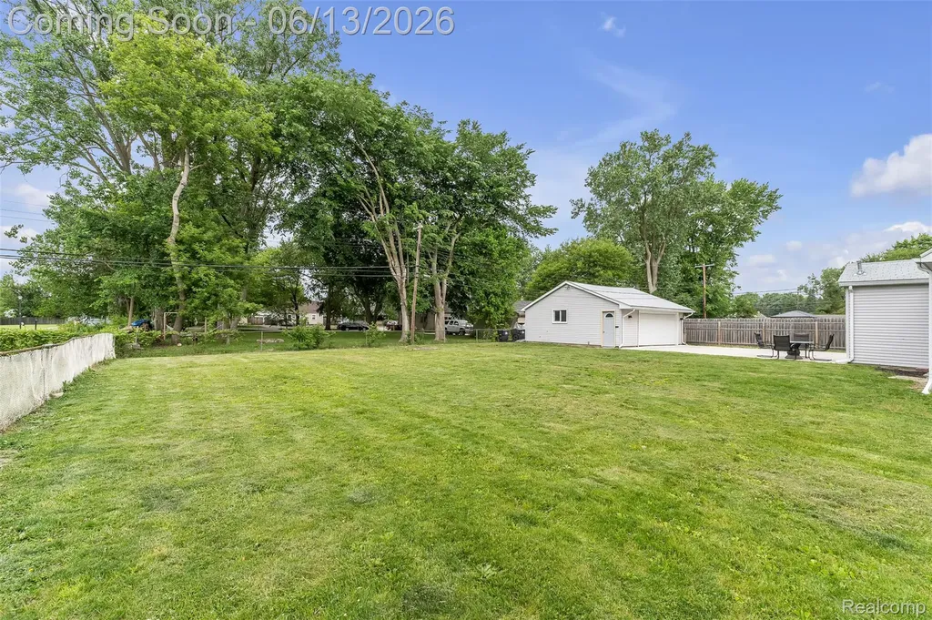 14470 Syracuse Street Taylor City MI 48180