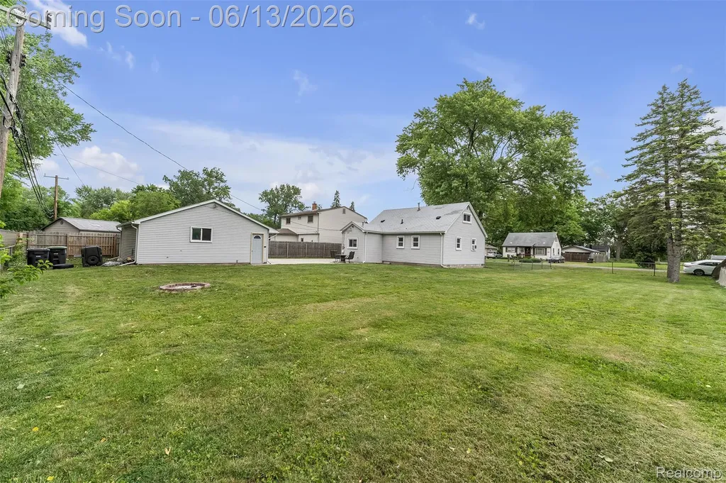 14470 Syracuse Street Taylor City MI 48180