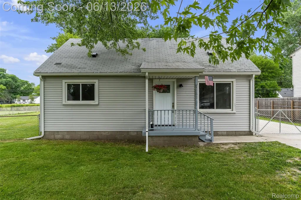 14470 Syracuse Street Taylor City MI 48180