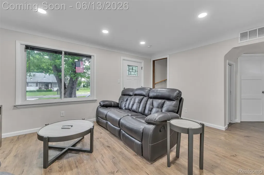 14470 Syracuse Street Taylor City MI 48180