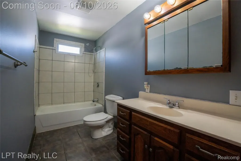 4152 Leith Street Burton City MI 48509