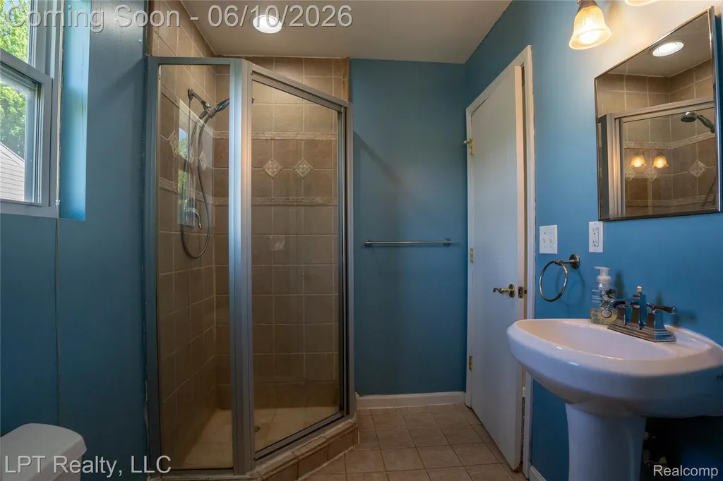 4152 Leith Street Burton City MI 48509