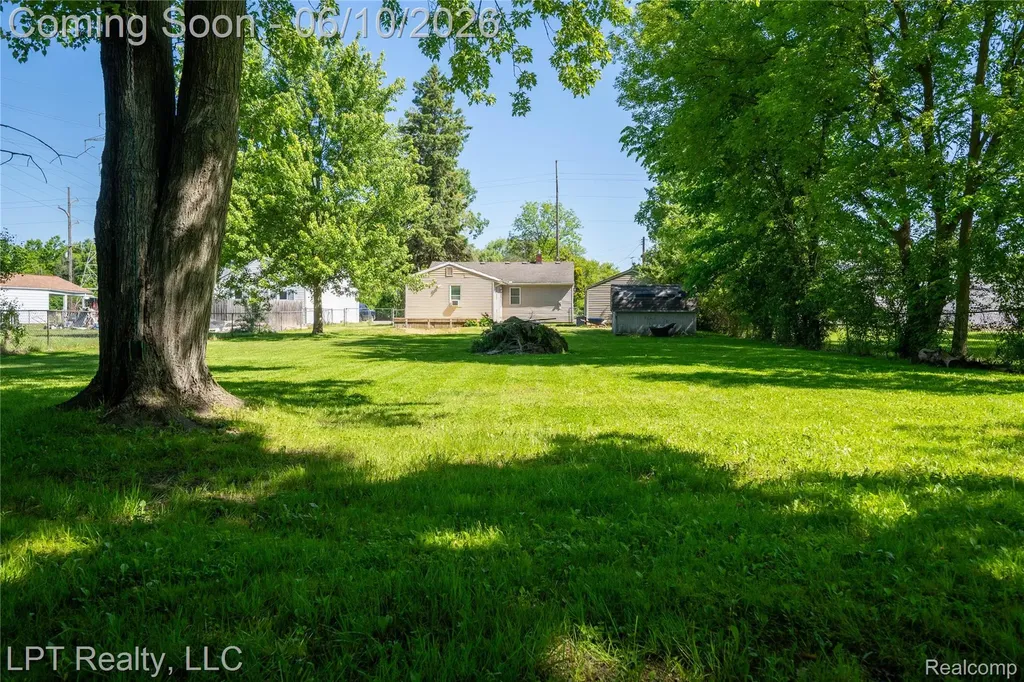 4152 Leith Street Burton City MI 48509