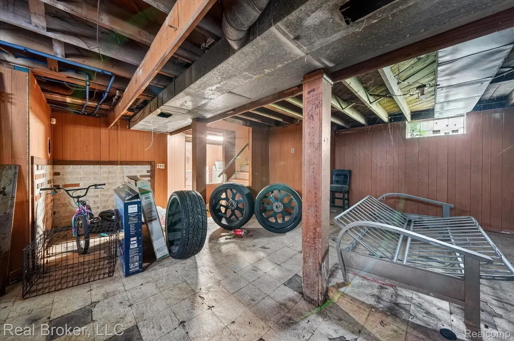 10709 Meuse Street Detroit City MI 48224