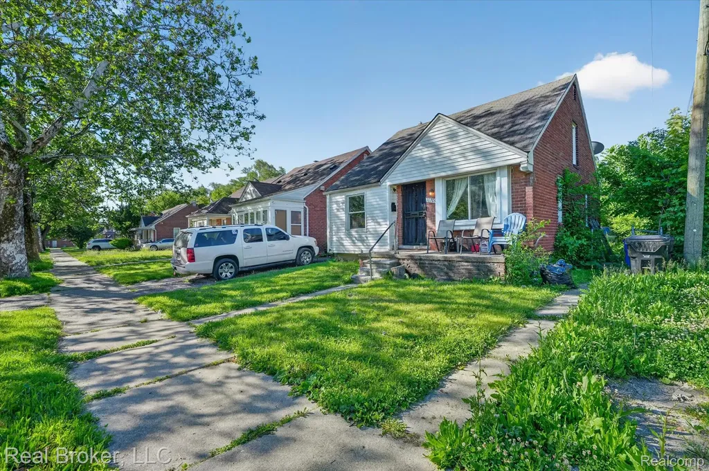 10709 Meuse Street Detroit City MI 48224