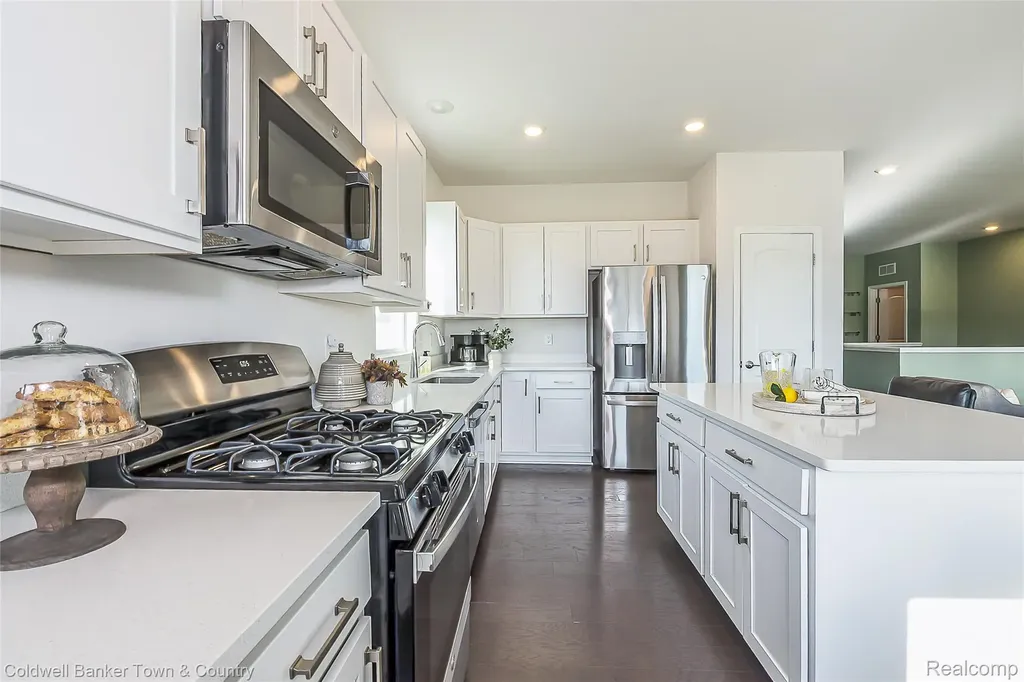 8126 Carston Lane Green Oak Township MI 48116