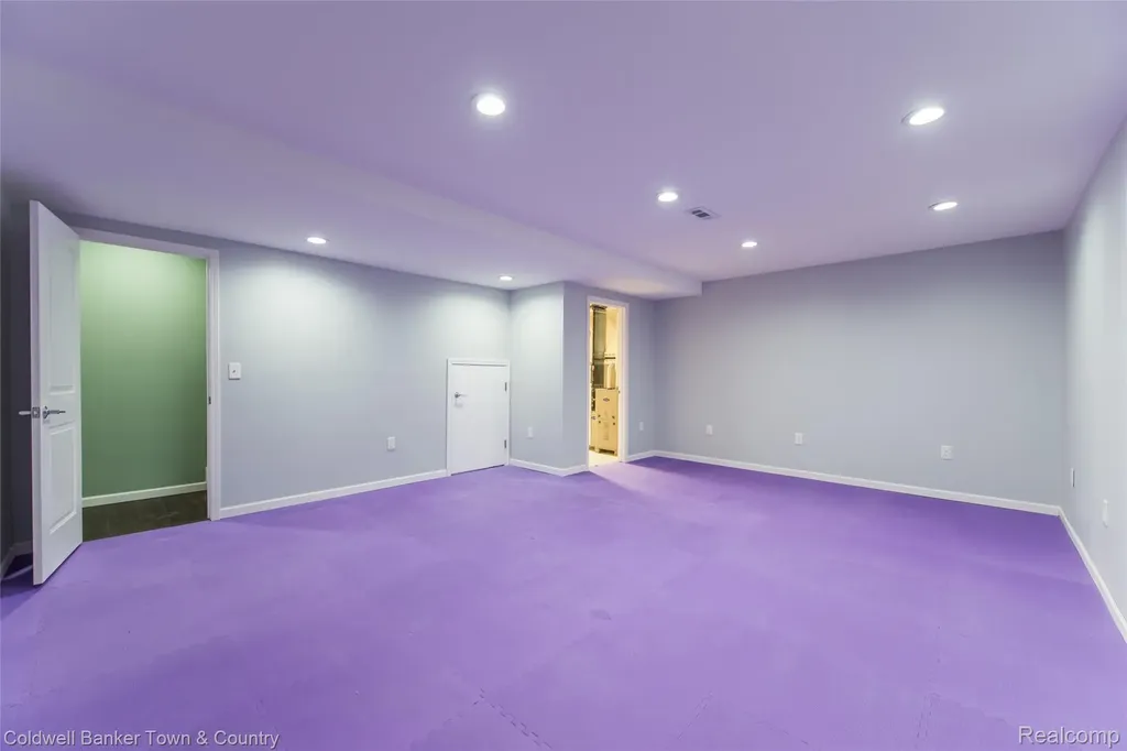 8126 Carston Lane Green Oak Township MI 48116