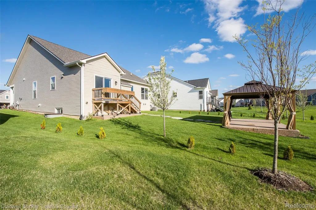 8126 Carston Lane Green Oak Township MI 48116