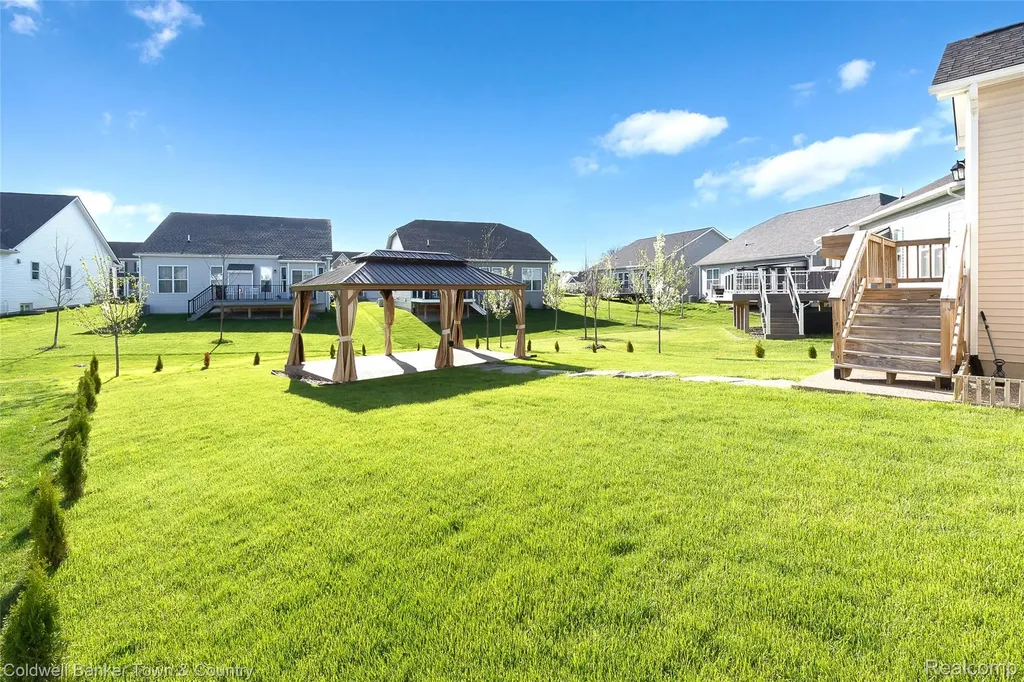 8126 Carston Lane Green Oak Township MI 48116