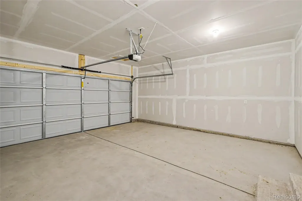 6030 Lahring Road Fenton Charter Township MI 48451
