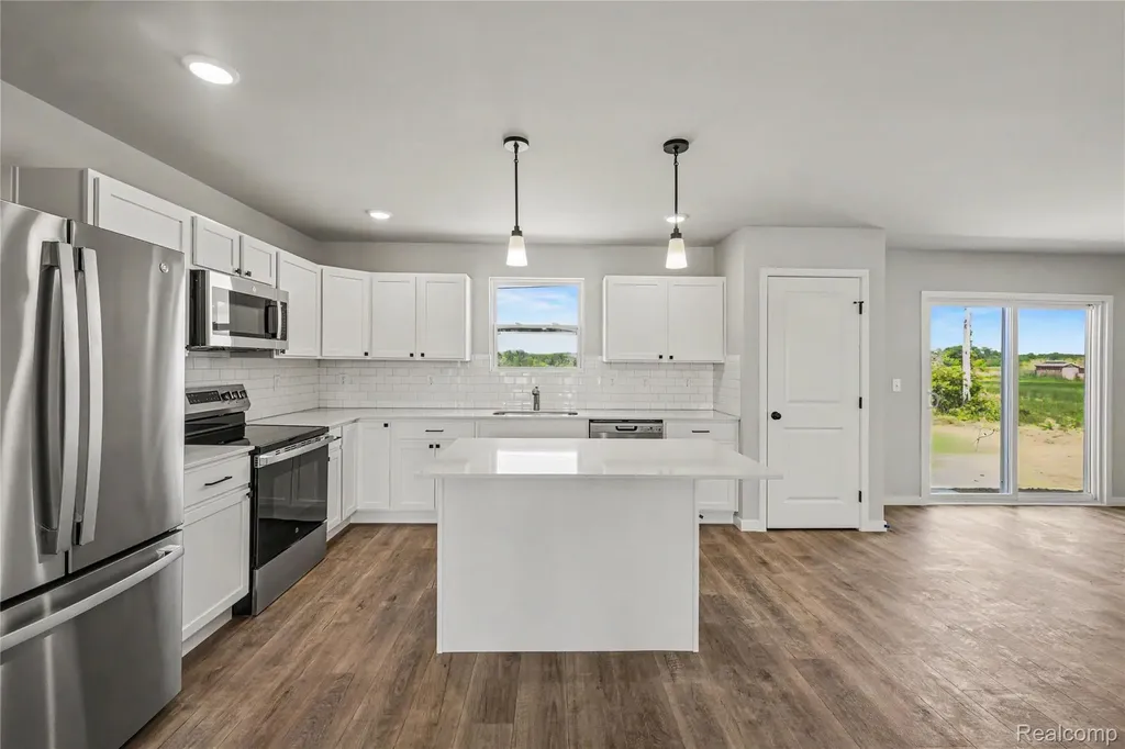 6030 Lahring Road Fenton Charter Township MI 48451