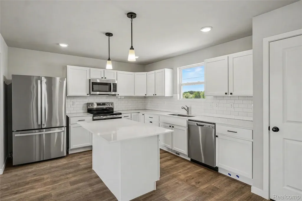 6030 Lahring Road Fenton Charter Township MI 48451
