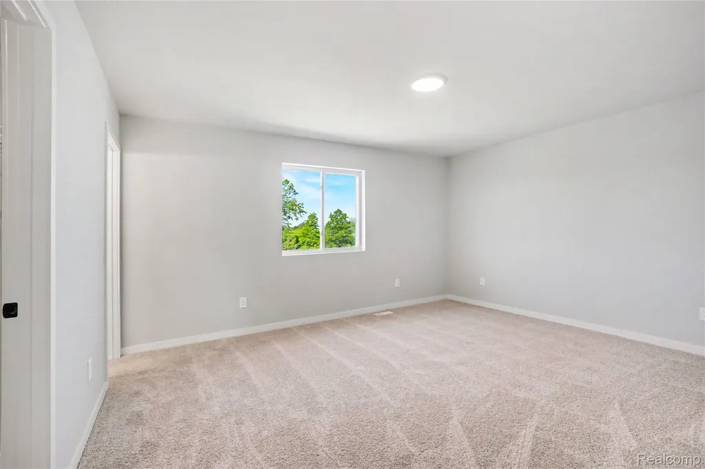 6044 Lahring Road Fenton Charter Township MI 48451