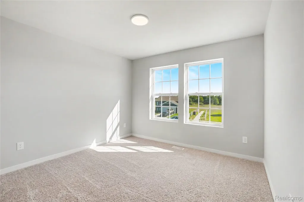 6044 Lahring Road Fenton Charter Township MI 48451
