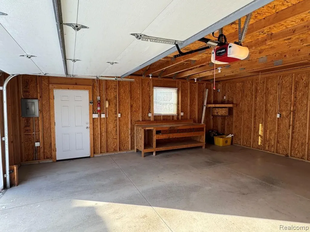 13226 Catalpa Street Southgate City MI 48195