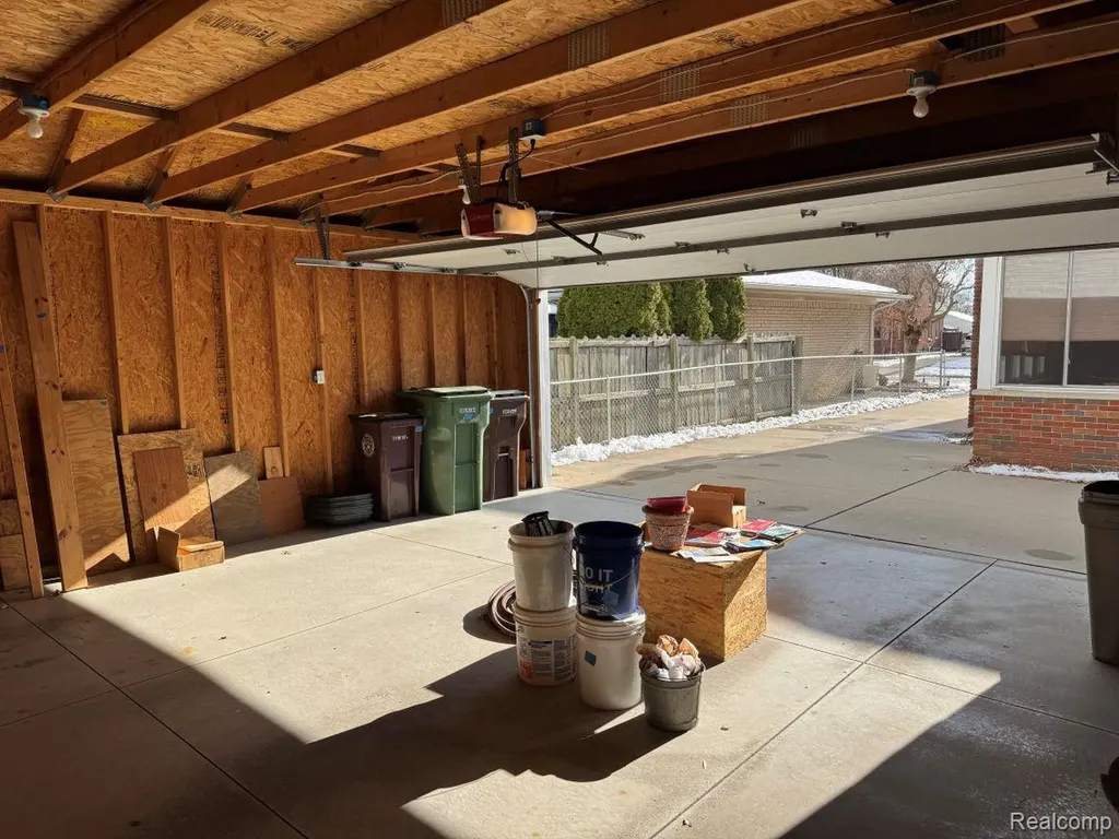 13226 Catalpa Street Southgate City MI 48195