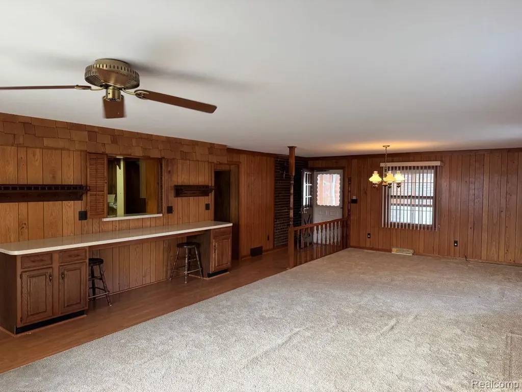 13226 Catalpa Street Southgate City MI 48195