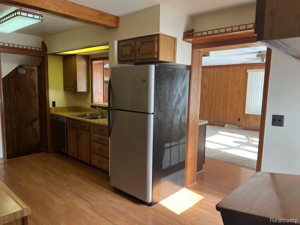 13226 Catalpa Street Southgate City MI 48195