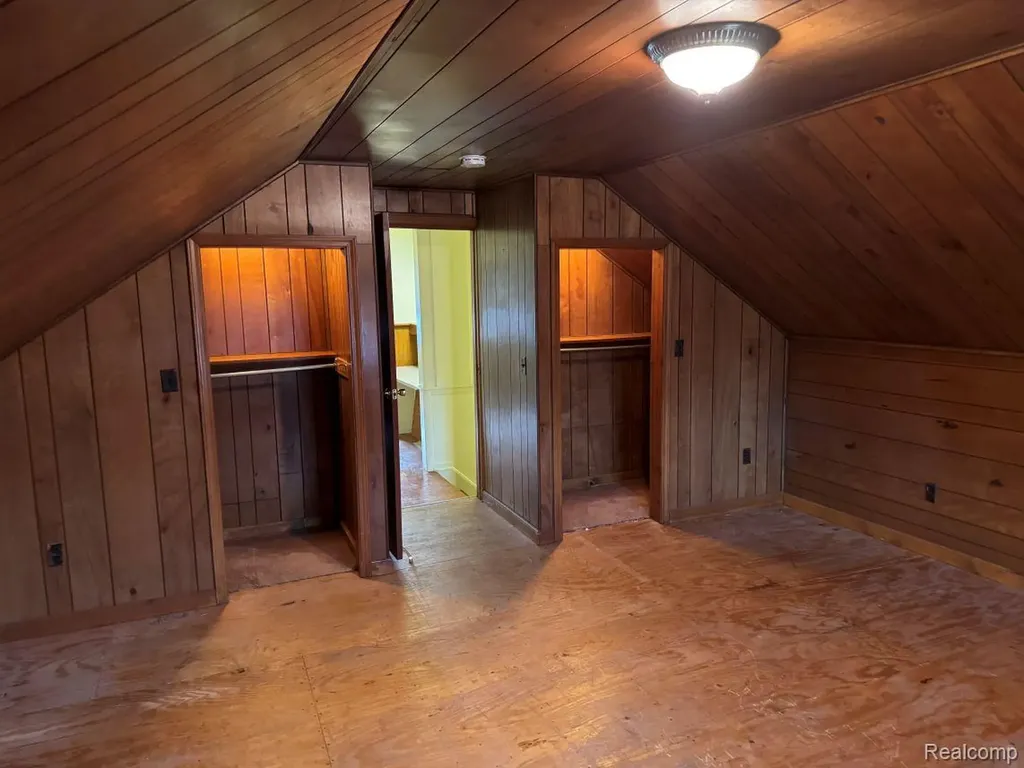 13226 Catalpa Street Southgate City MI 48195
