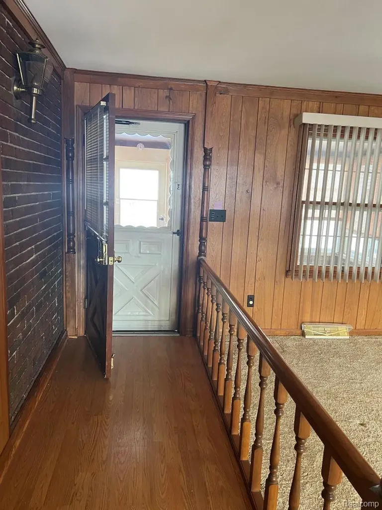 13226 Catalpa Street Southgate City MI 48195