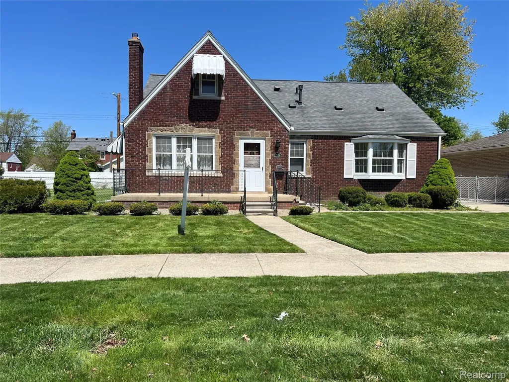 13226 Catalpa Street Southgate City MI 48195