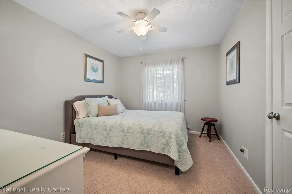 16 Lakeridge Drive Adrian Township MI 49221