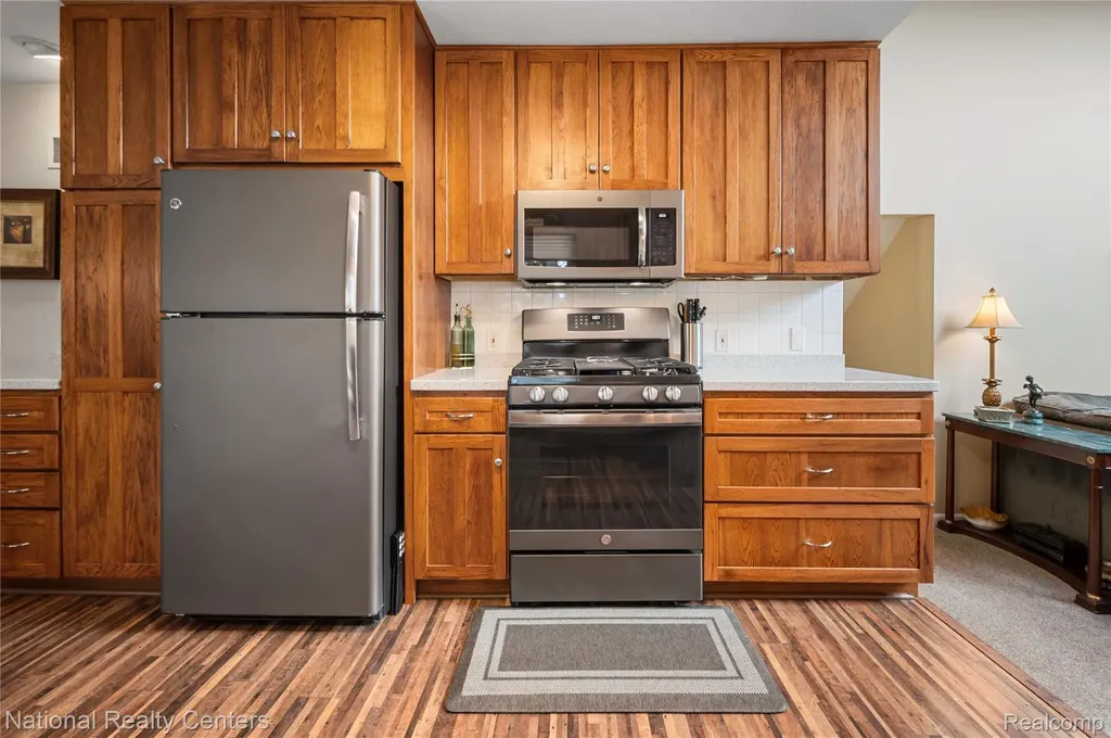 16 Lakeridge Drive Adrian Township MI 49221