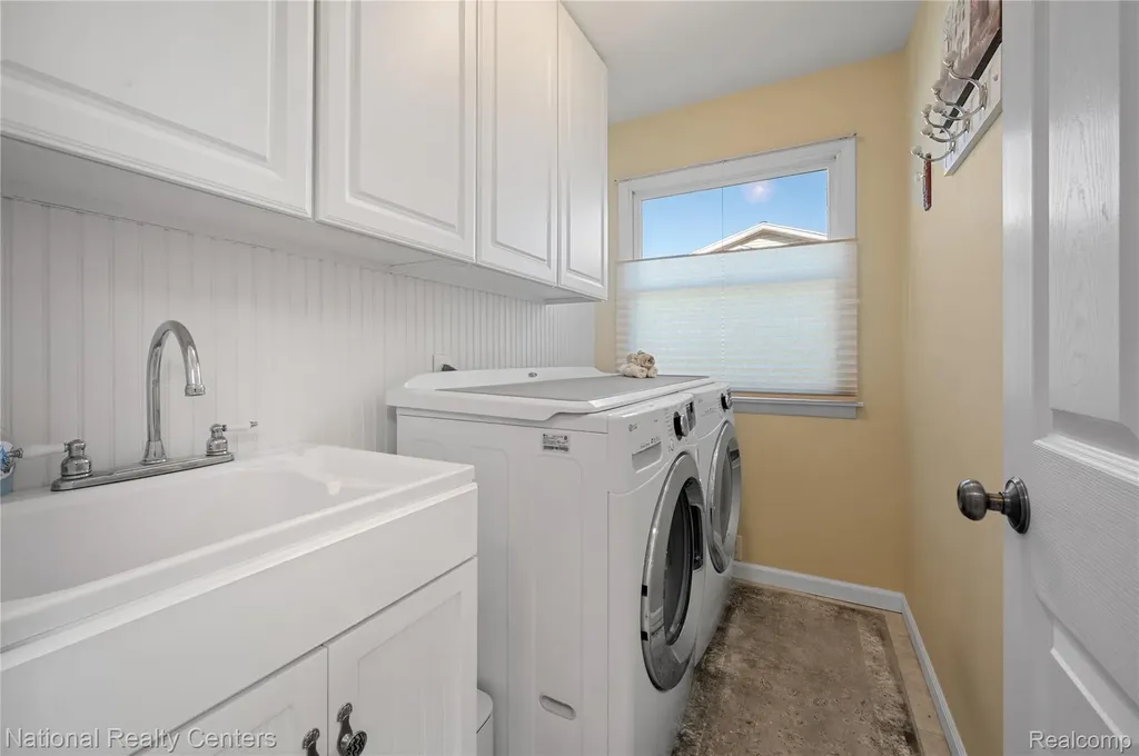 16 Lakeridge Drive Adrian Township MI 49221