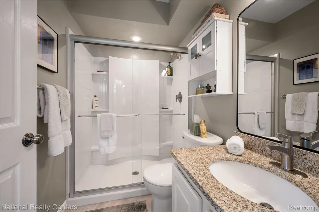 16 Lakeridge Drive Adrian Township MI 49221
