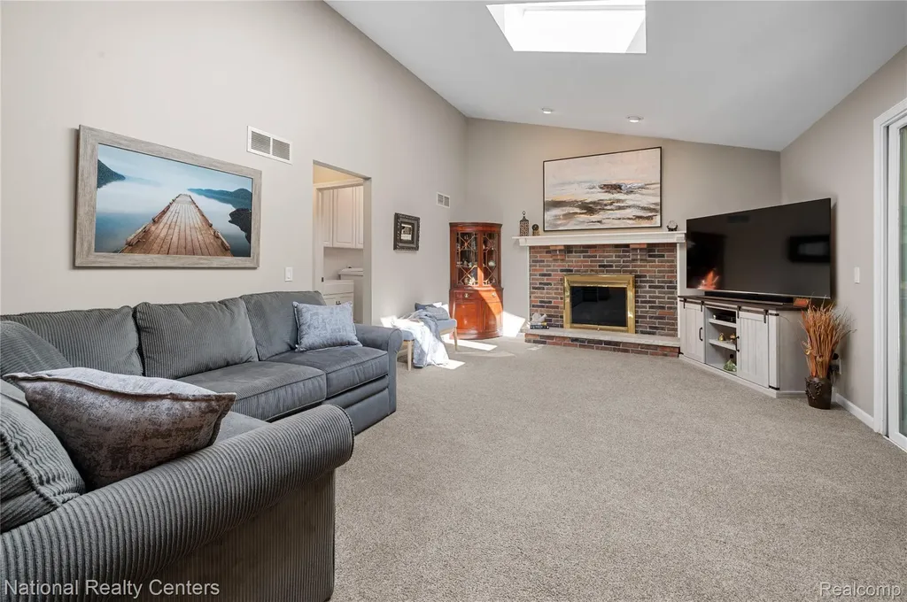 16 Lakeridge Drive Adrian Township MI 49221