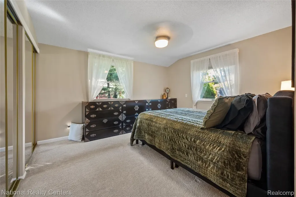 16 Lakeridge Drive Adrian Township MI 49221