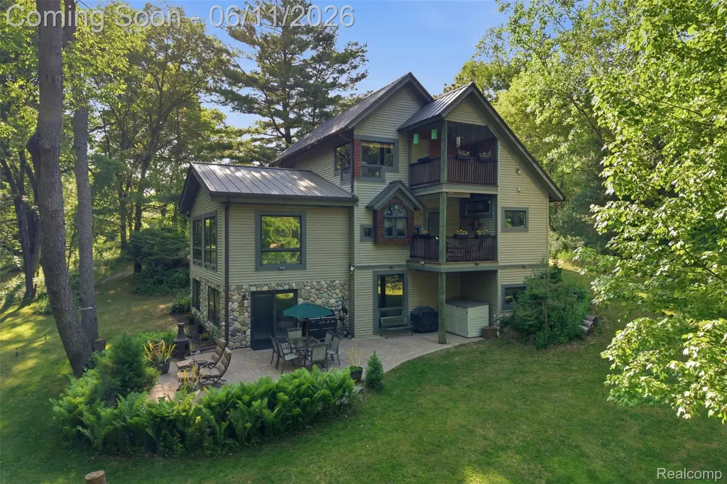 308 Nuthatch Road Ortonville Village MI 48462