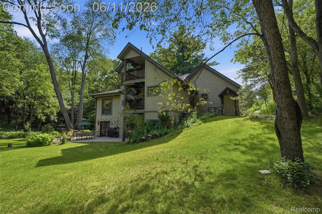 308 Nuthatch Road Ortonville Village MI 48462
