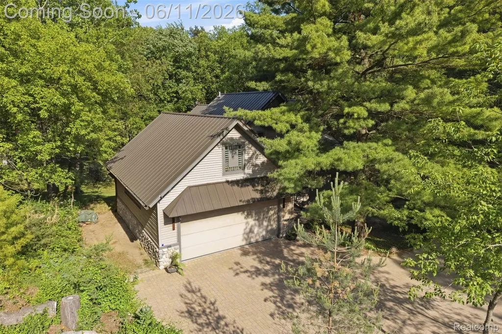 308 Nuthatch Road Ortonville Village MI 48462