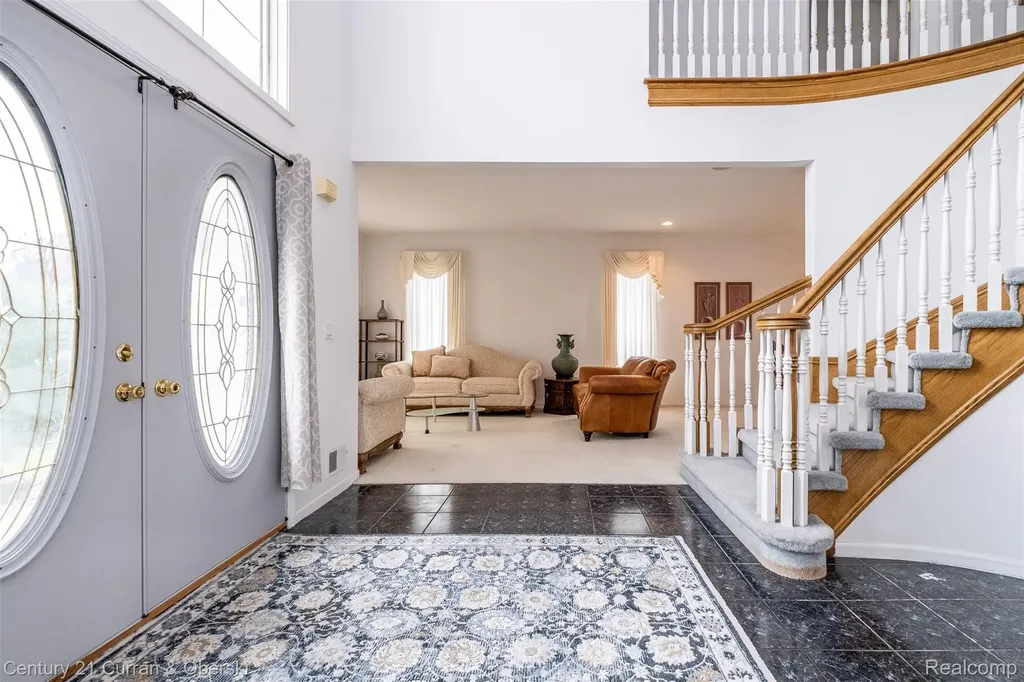 3021 Chinaberry Court Sterling Heights City MI 48314