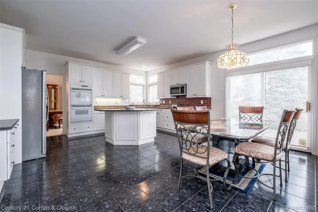 3021 Chinaberry Court Sterling Heights City MI 48314