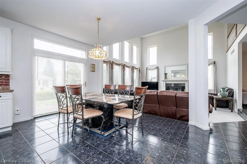 3021 Chinaberry Court Sterling Heights City MI 48314