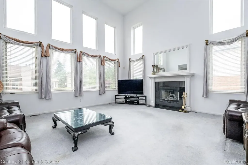 3021 Chinaberry Court Sterling Heights City MI 48314