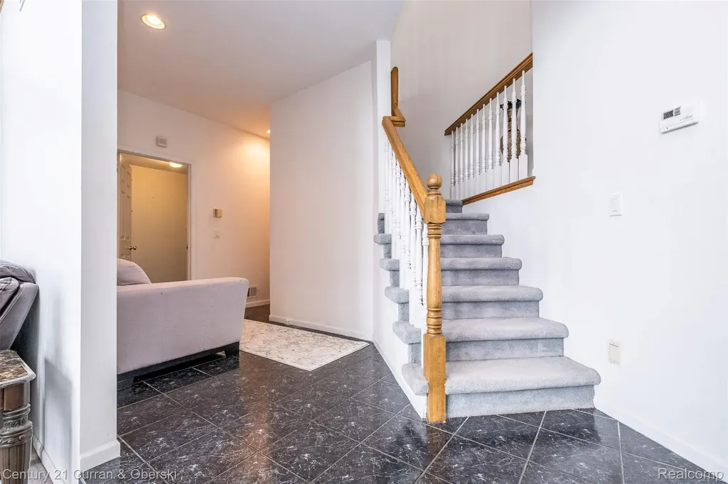 3021 Chinaberry Court Sterling Heights City MI 48314